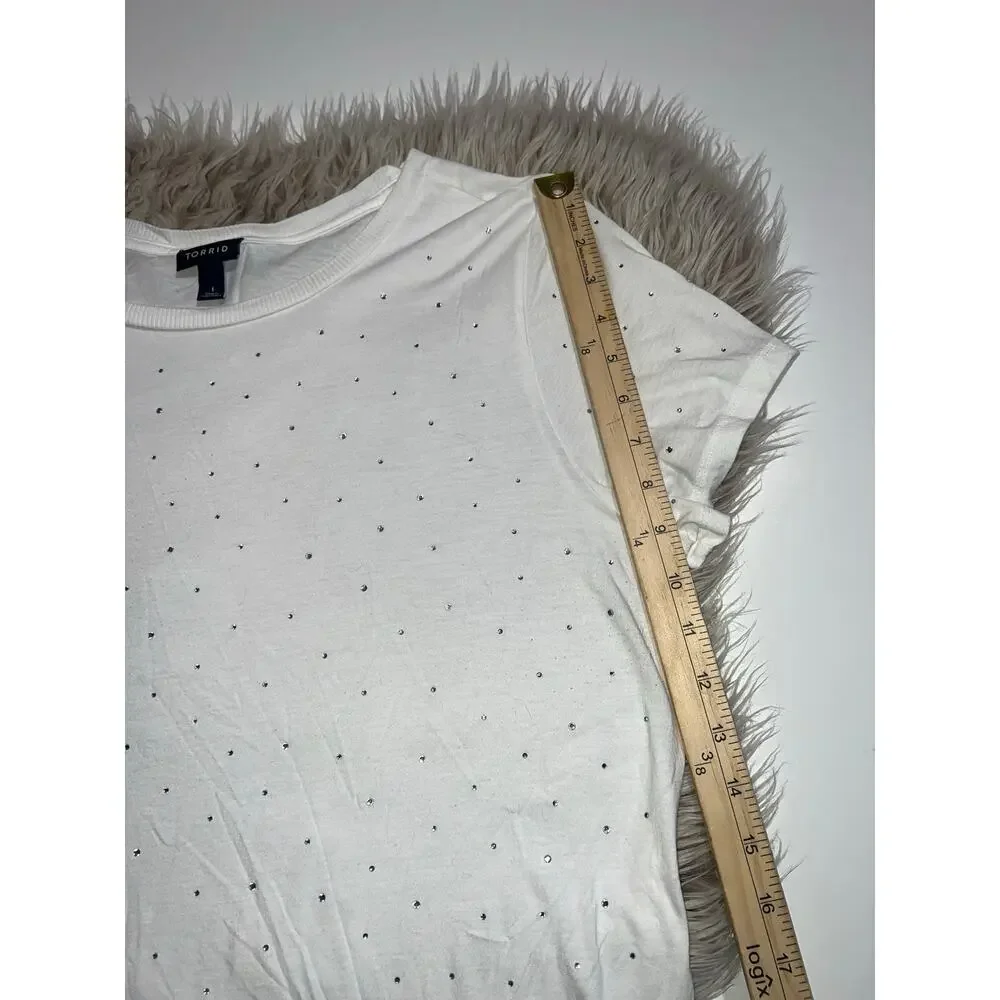 Torrid women’s white tee - Picture 6 of 12